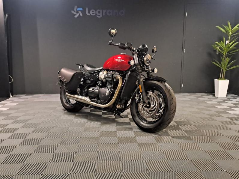 TRIUMPH Bonneville Bobber 1200